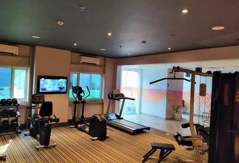 Hotelli Ginger Kochi, Kalamassery