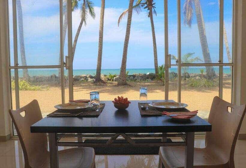 Oreo Beach Hotel Kalutara