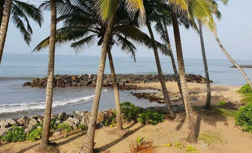 Oreo Beach Hotel Kalutara