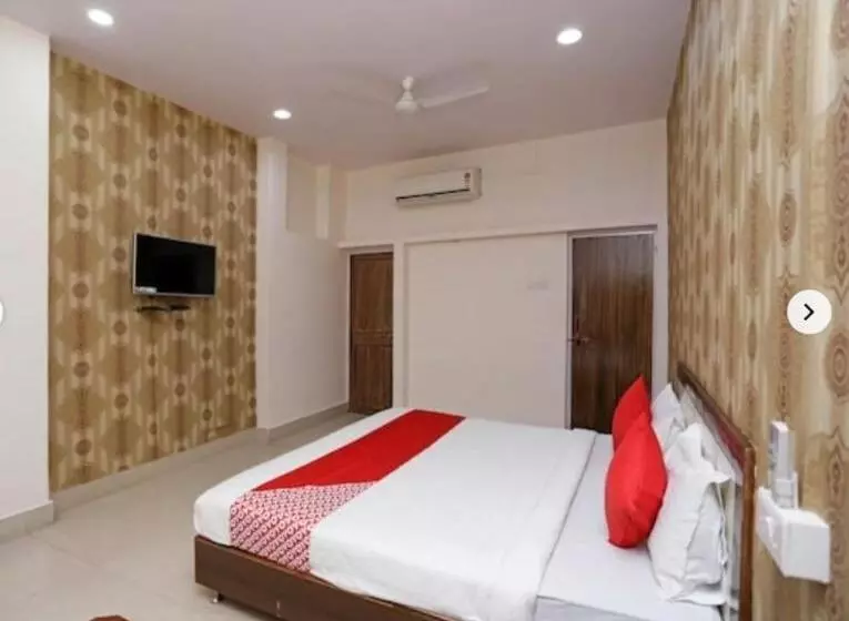 ホテル Shree Krishna Residency By Bookingcare