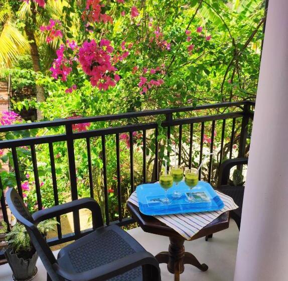 Pensiune Flower Shade Villa