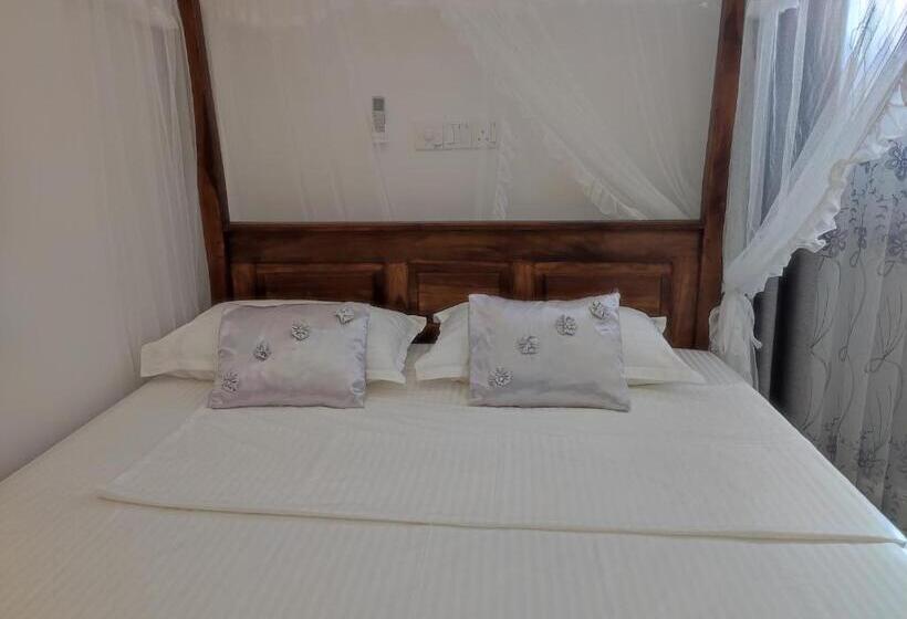 Pensiune Flower Shade Villa