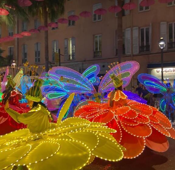 پانسیون Un Palmier à Sa Fenêtre