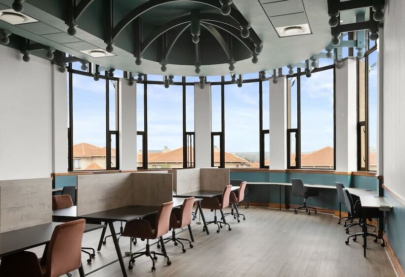 The Archer Aparthotel By Totalstay