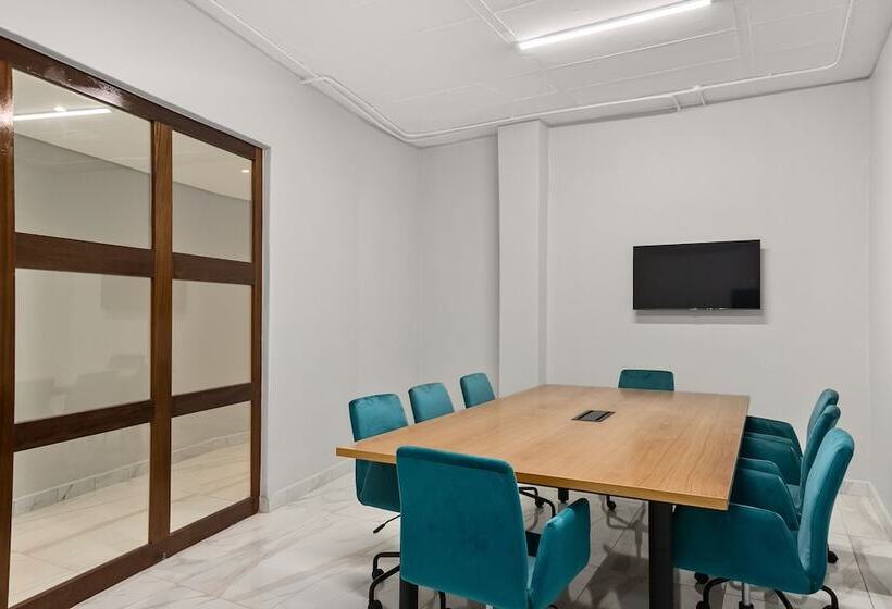 The Archer Aparthotel By Totalstay