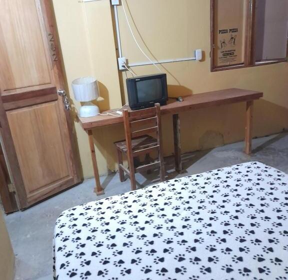 ユースホステル Los Burritos