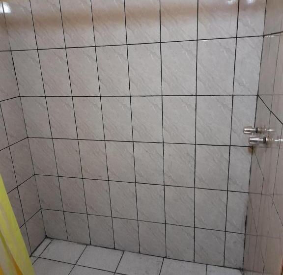 ユースホステル Los Burritos