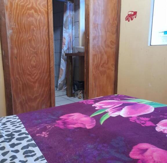 ユースホステル Los Burritos