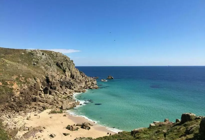 تختخواب و صبحانه 6 Trungle Terrace