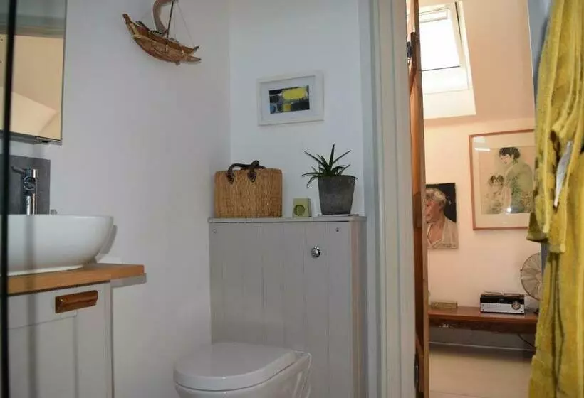 تختخواب و صبحانه 6 Trungle Terrace