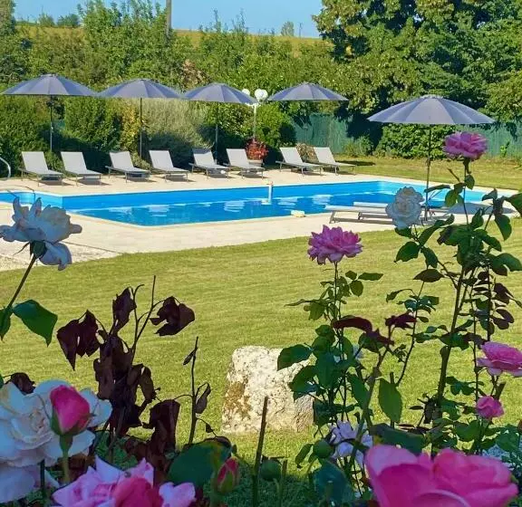 Aamiaismajoitus (B&B) Le Petit Bleu Chambre D Hôtes