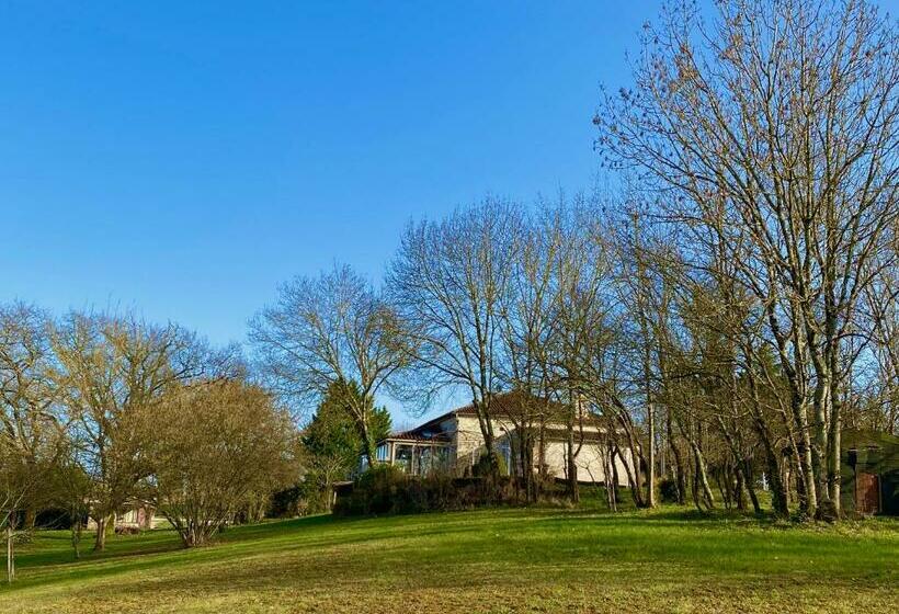 Bed and Breakfast Le Petit Bleu Chambre D Hôtes