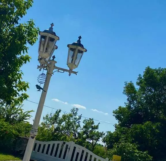 Aamiaismajoitus (B&B) Le Petit Bleu Chambre D Hôtes