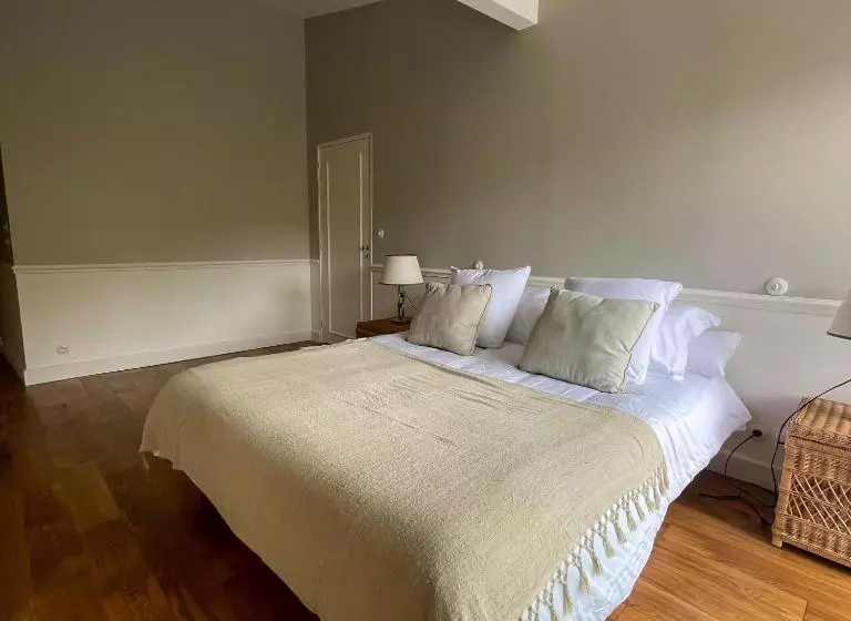 تختخواب و صبحانه Les Chambres De Marie