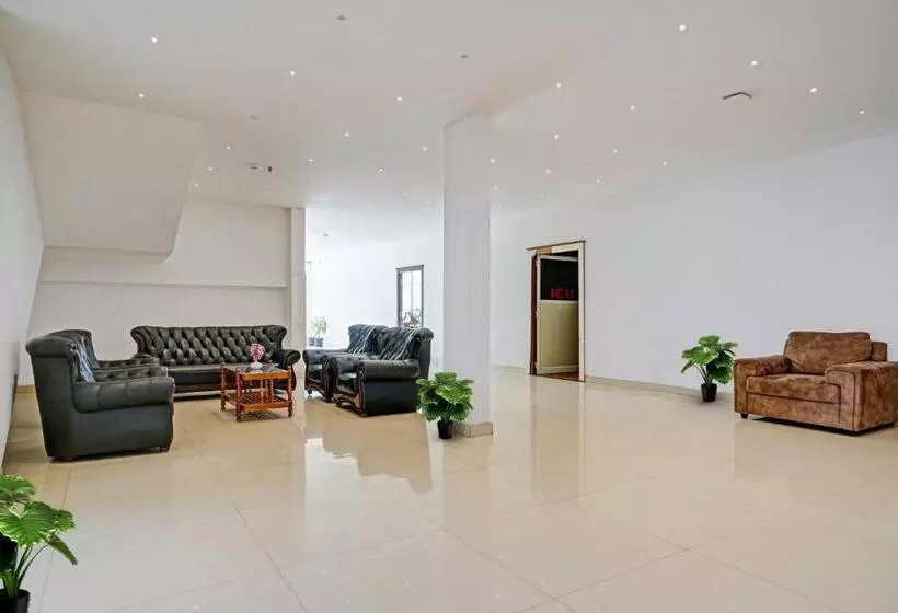 ホテル Capital O Vazhakkala Residency