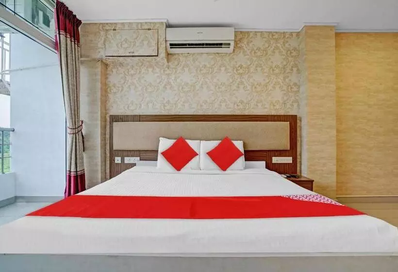 ホテル Capital O Vazhakkala Residency
