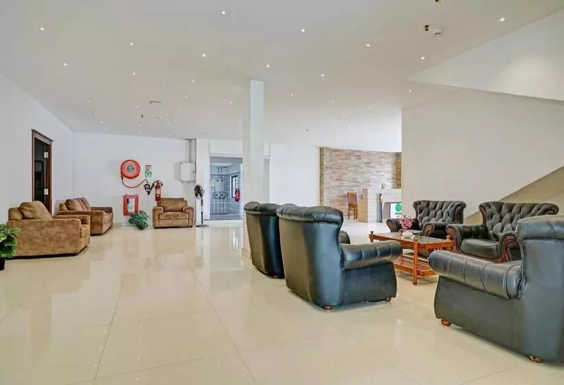ホテル Capital O Vazhakkala Residency