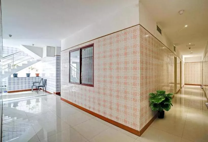 ホテル Capital O Vazhakkala Residency