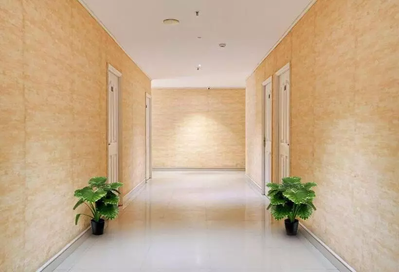 ホテル Capital O Vazhakkala Residency