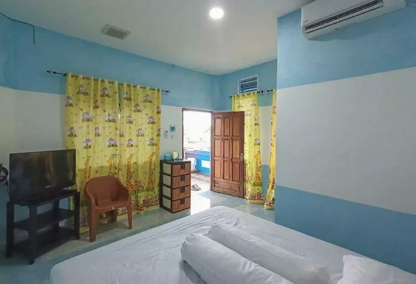 ホテル Homestay Papa Mama Syariah Redpartner