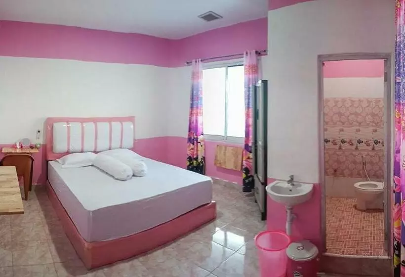 ホテル Homestay Papa Mama Syariah Redpartner