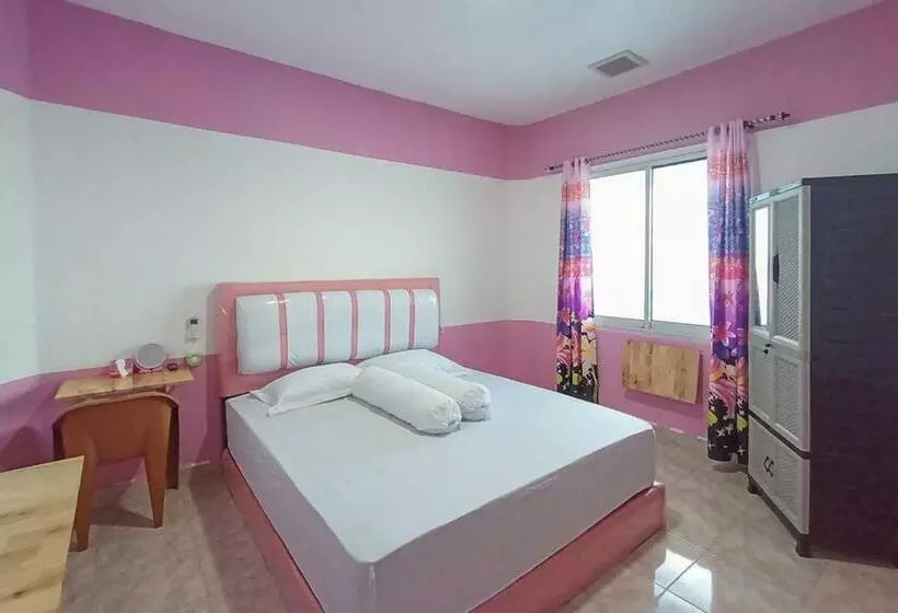 ホテル Homestay Papa Mama Syariah Redpartner