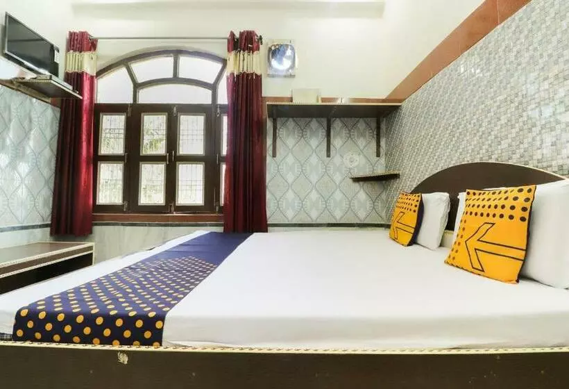 ホテル Oyo 87253 Om Sai Guest House