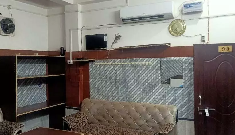 ホテル Oyo 87253 Om Sai Guest House