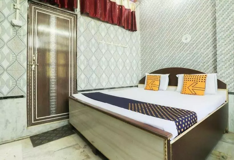 ホテル Oyo 87253 Om Sai Guest House