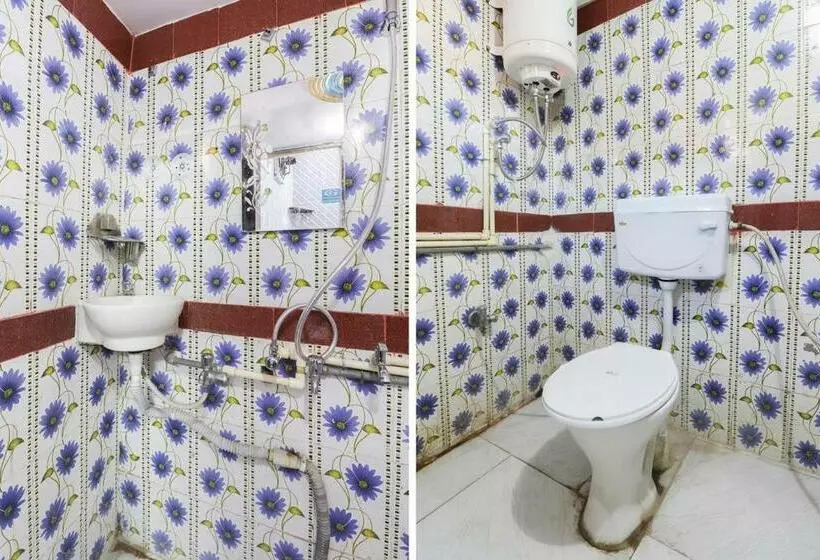 ホテル Oyo 87253 Om Sai Guest House