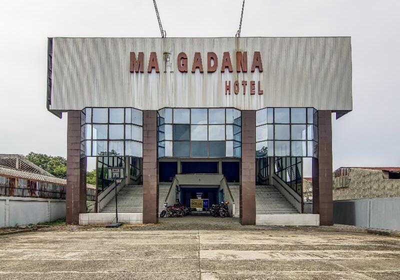 Spot On 90964 Hotel Margadana