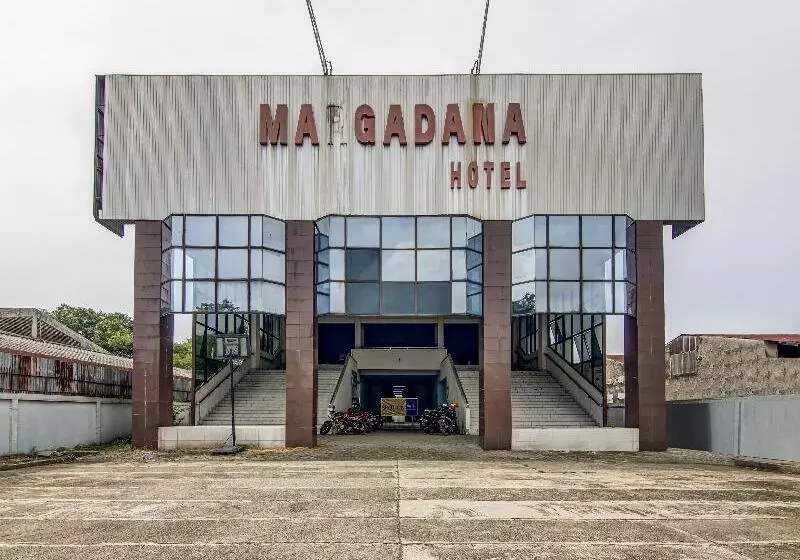 Spot On 90964 Hotel Margadana