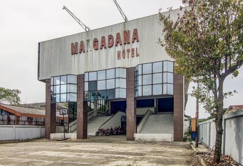 Spot On 90964 Hotel Margadana