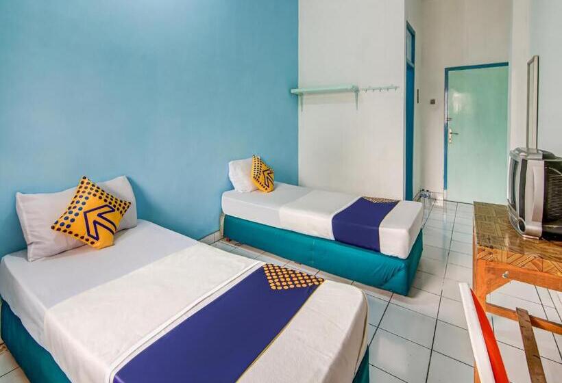 Spot On 90964 Hotel Margadana