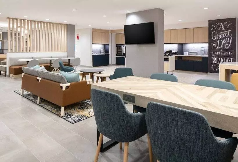 ホテル Towneplace Suites By Marriott Oshkosh