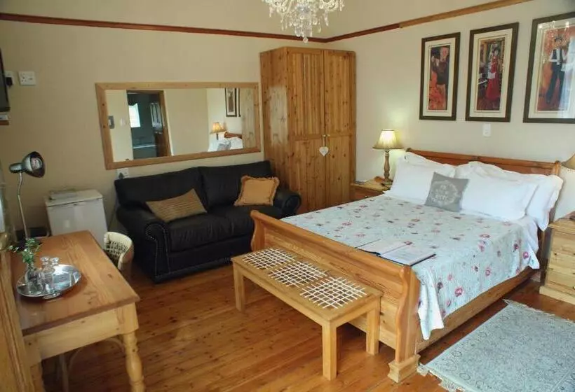 Majatalo 75 On Milner Lodge