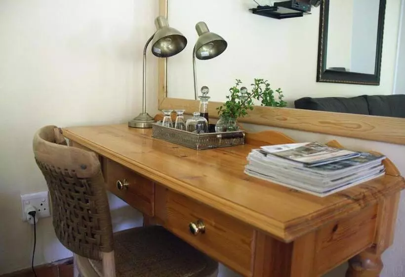 Majatalo 75 On Milner Lodge