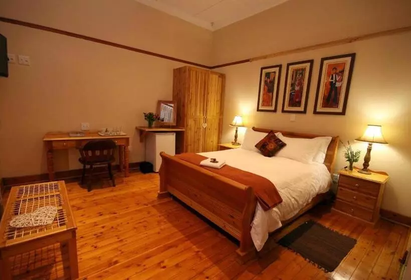 Majatalo 75 On Milner Lodge