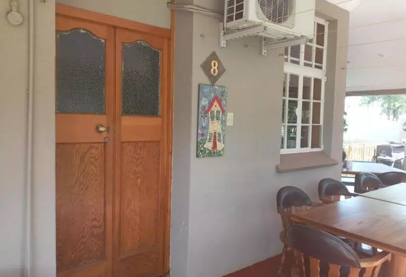 Majatalo 75 On Milner Lodge