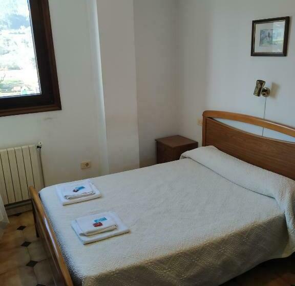 פנסיון Hostal Padornelo