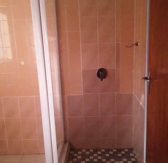 펜션 Kuyasa Guesthouse