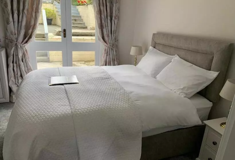 Majatalo Madelines Accommodation