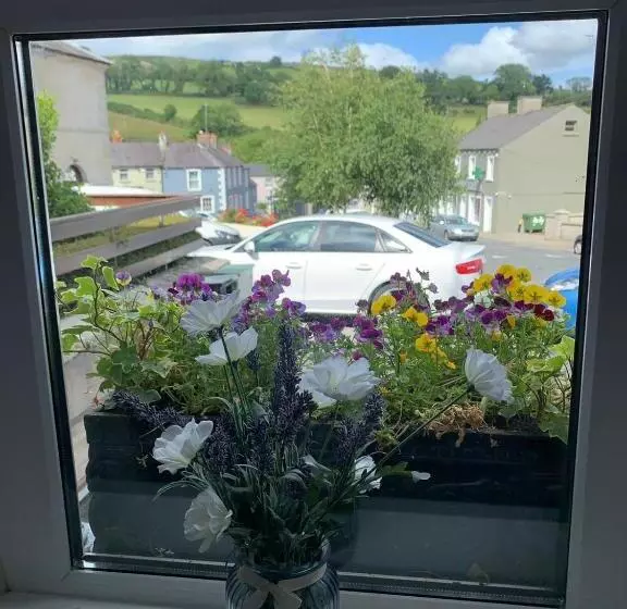 Majatalo Madelines Accommodation