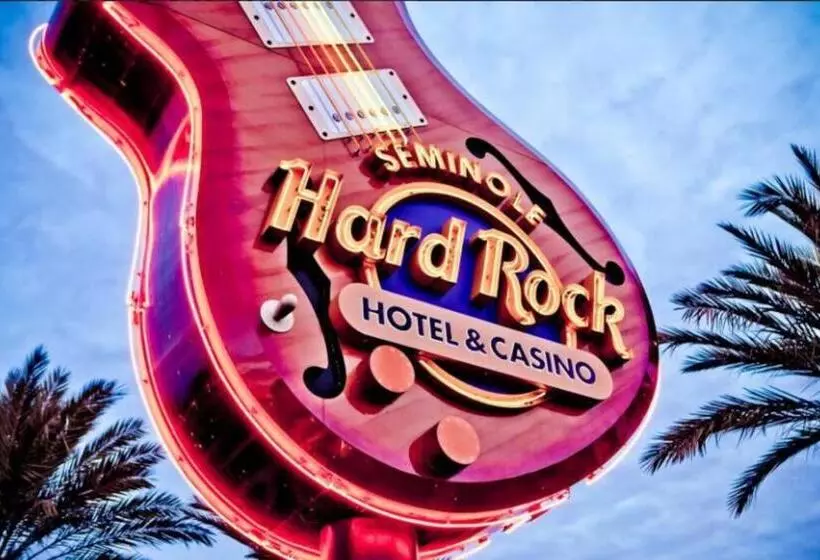 پانسیون Stylish Suite Tampa Minutes To Hard Rock Casino