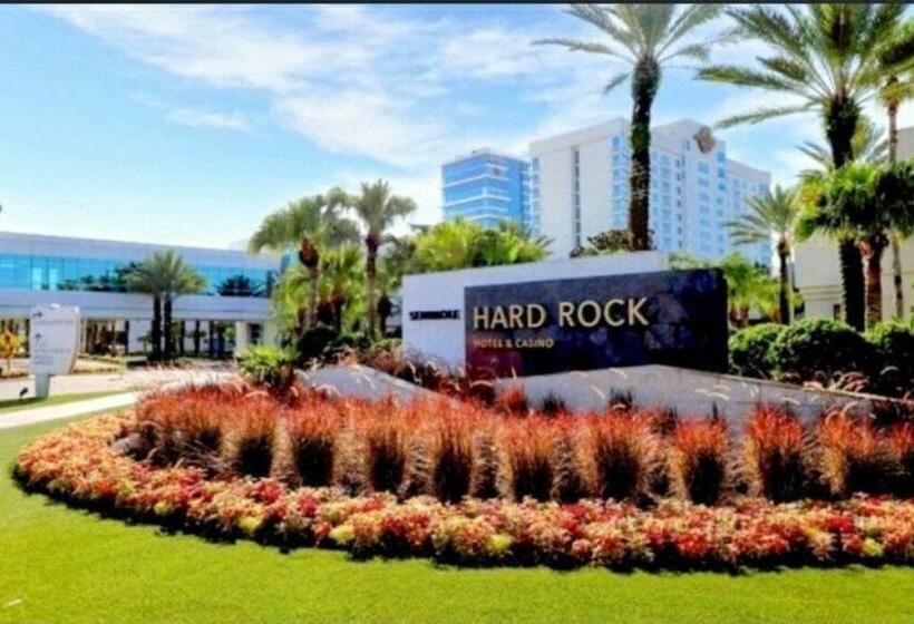 Pensjonat Stylish Suite Tampa Minutes To Hard Rock Casino