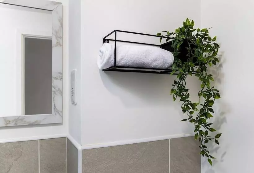 ペンション The Holt Ideal For Contractors 2 Bedrooms Parking