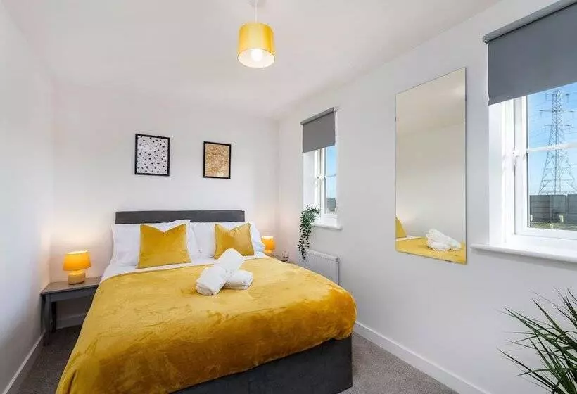 ペンション The Holt Ideal For Contractors 2 Bedrooms Parking