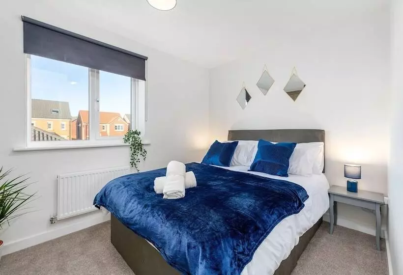 ペンション The Holt Ideal For Contractors 2 Bedrooms Parking