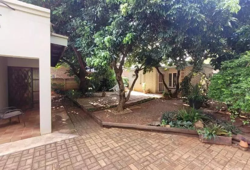 ペンション Tree Aloe Guest House