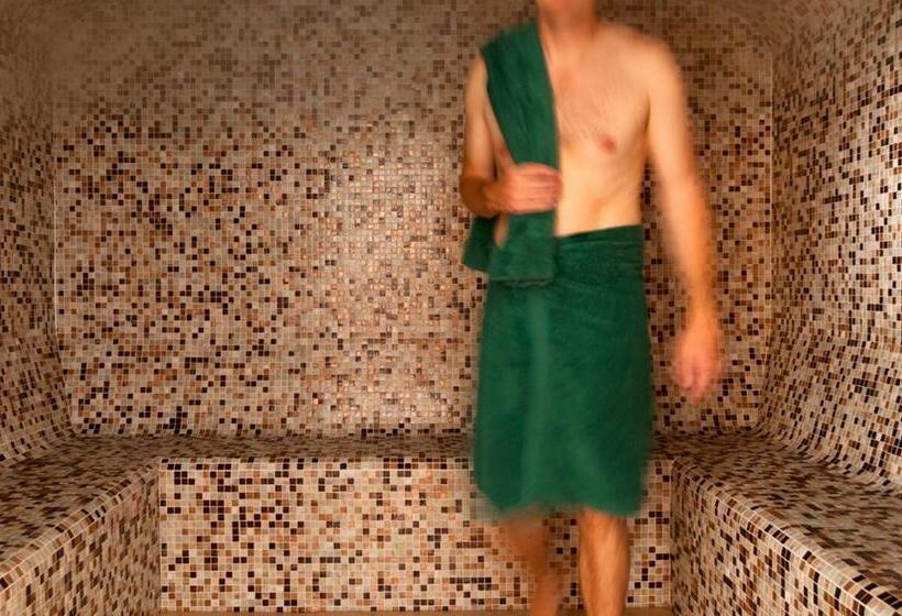 Swallow Lodge With Hot Tub, Dogs Welcome Sleeps 8, Great Resort Facilities